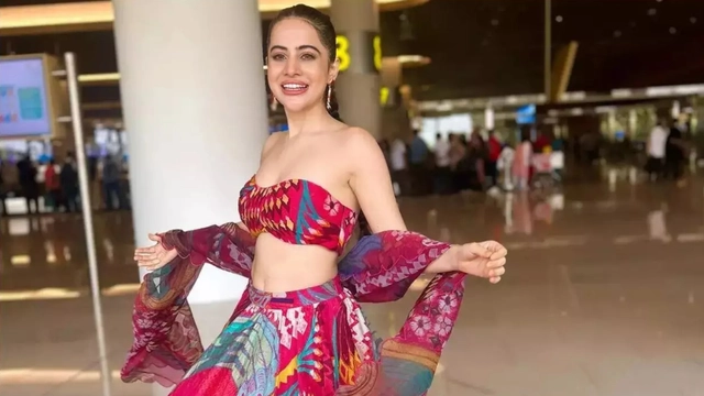 kutton-ki-tarah-treat-karte-urfi-javed-was-in-very-bad-state-while-working-in-tv